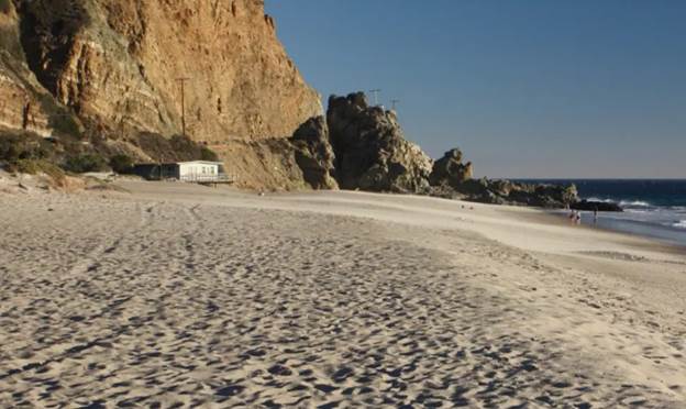 A picture containing outdoor, nature, beach, ground

Description automatically generated